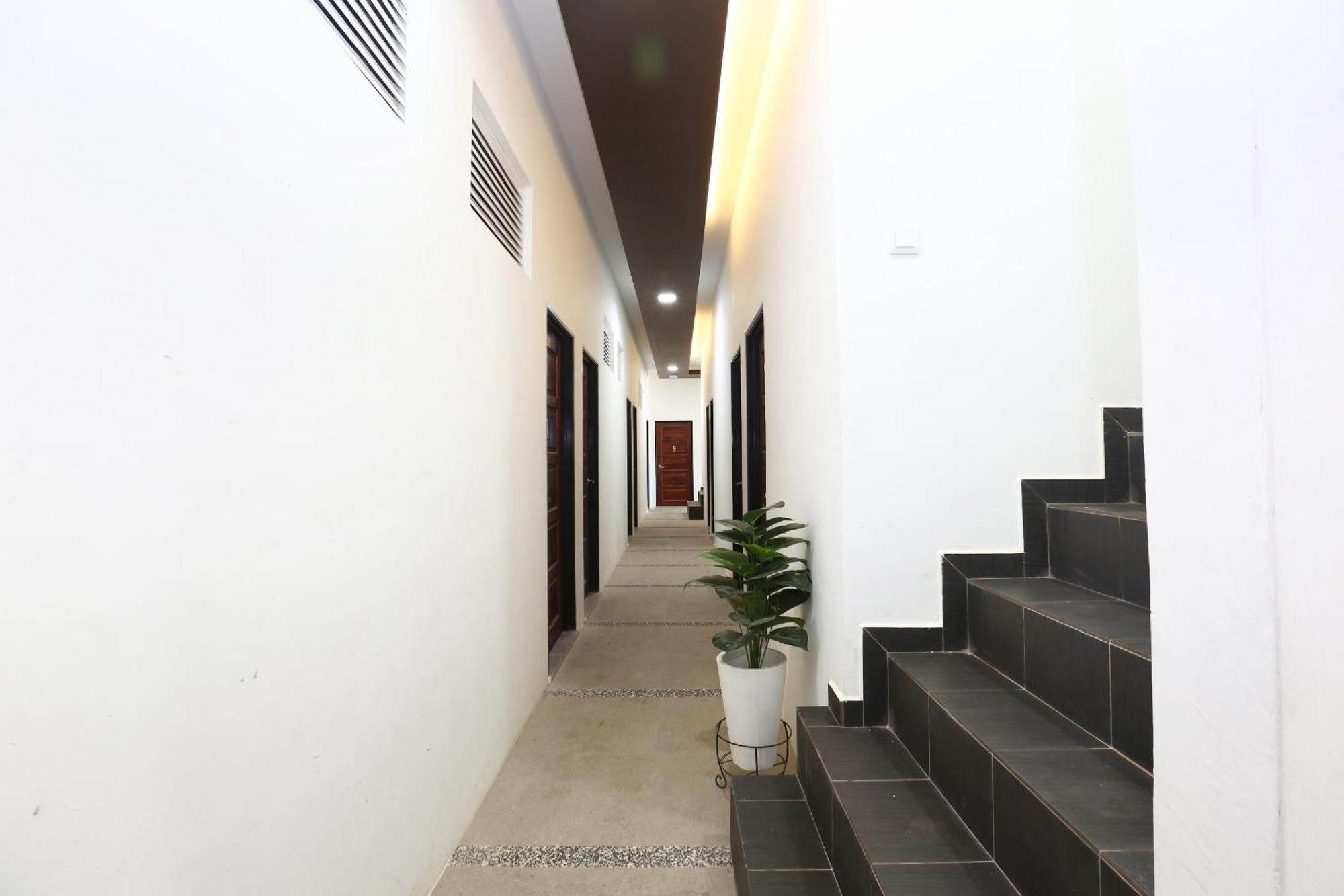 Super Oyo 89678 Ady Hotel Куала Теренгану Екстериор снимка