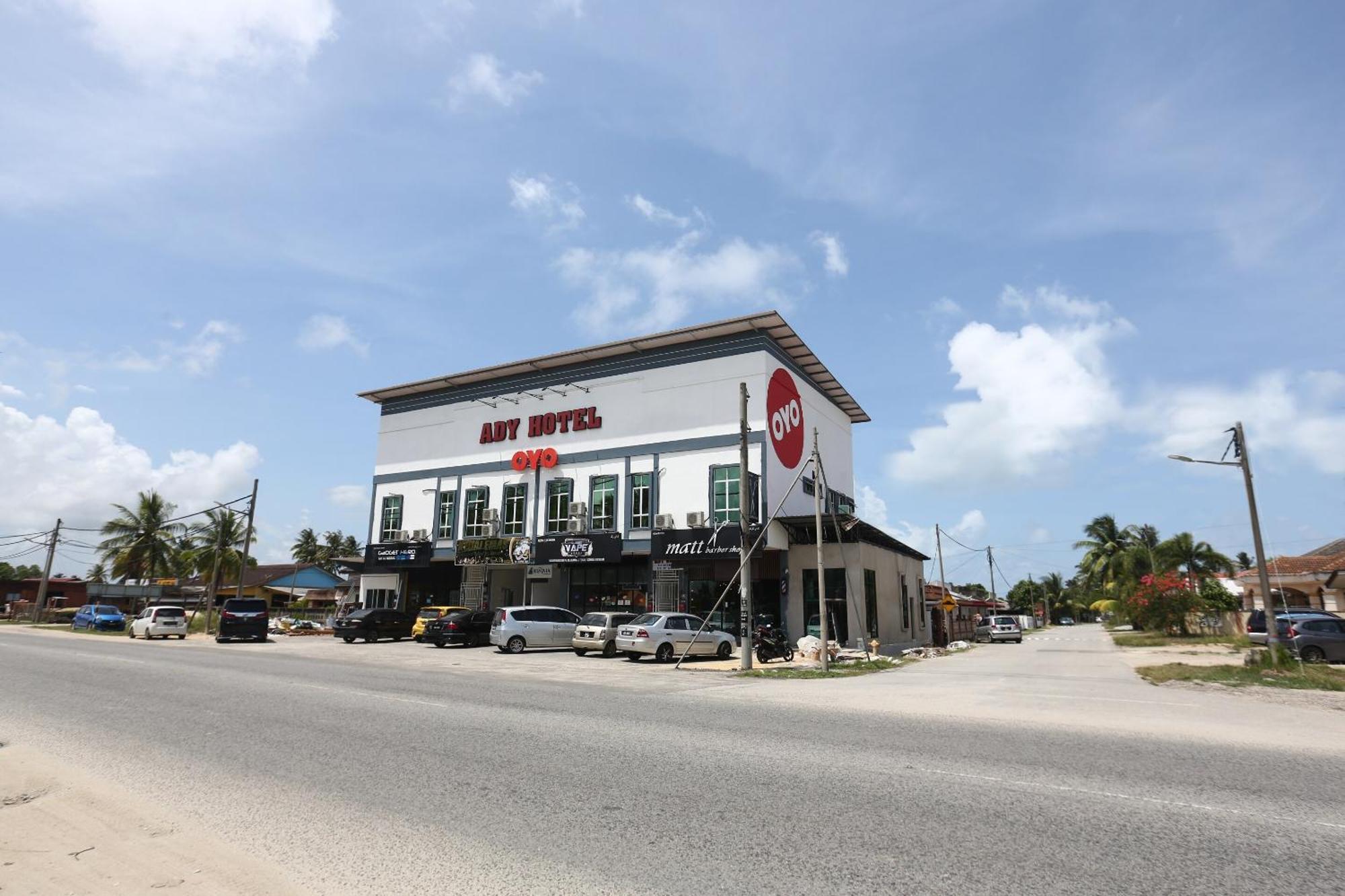 Super Oyo 89678 Ady Hotel Куала Теренгану Екстериор снимка