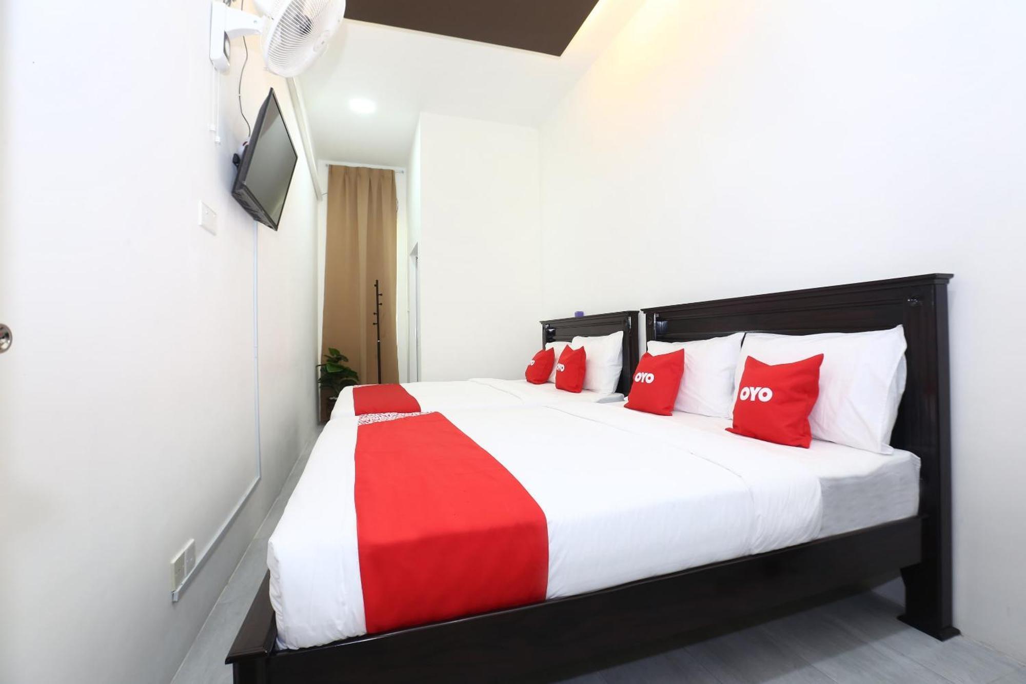 Super Oyo 89678 Ady Hotel Куала Теренгану Екстериор снимка