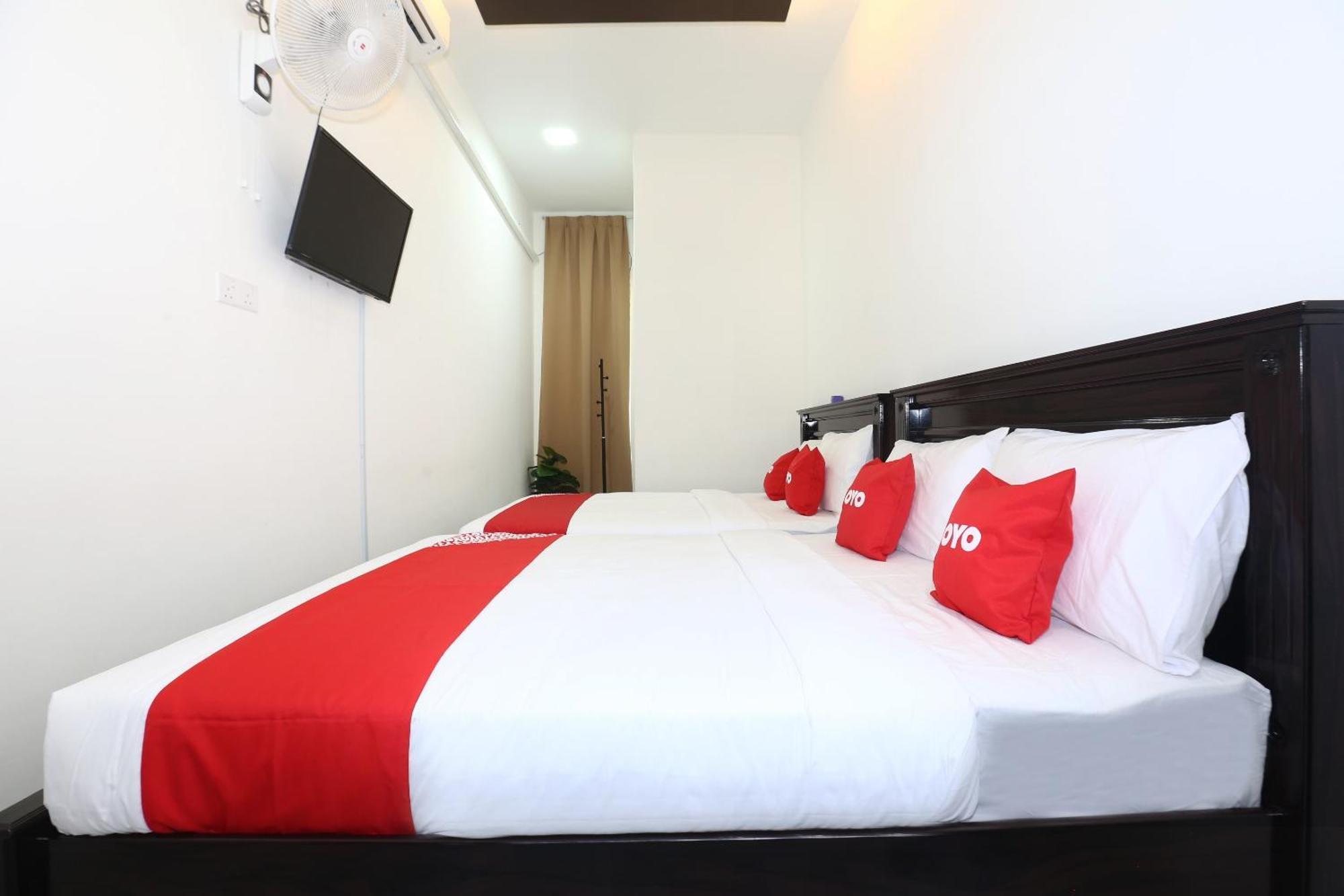 Super Oyo 89678 Ady Hotel Куала Теренгану Екстериор снимка