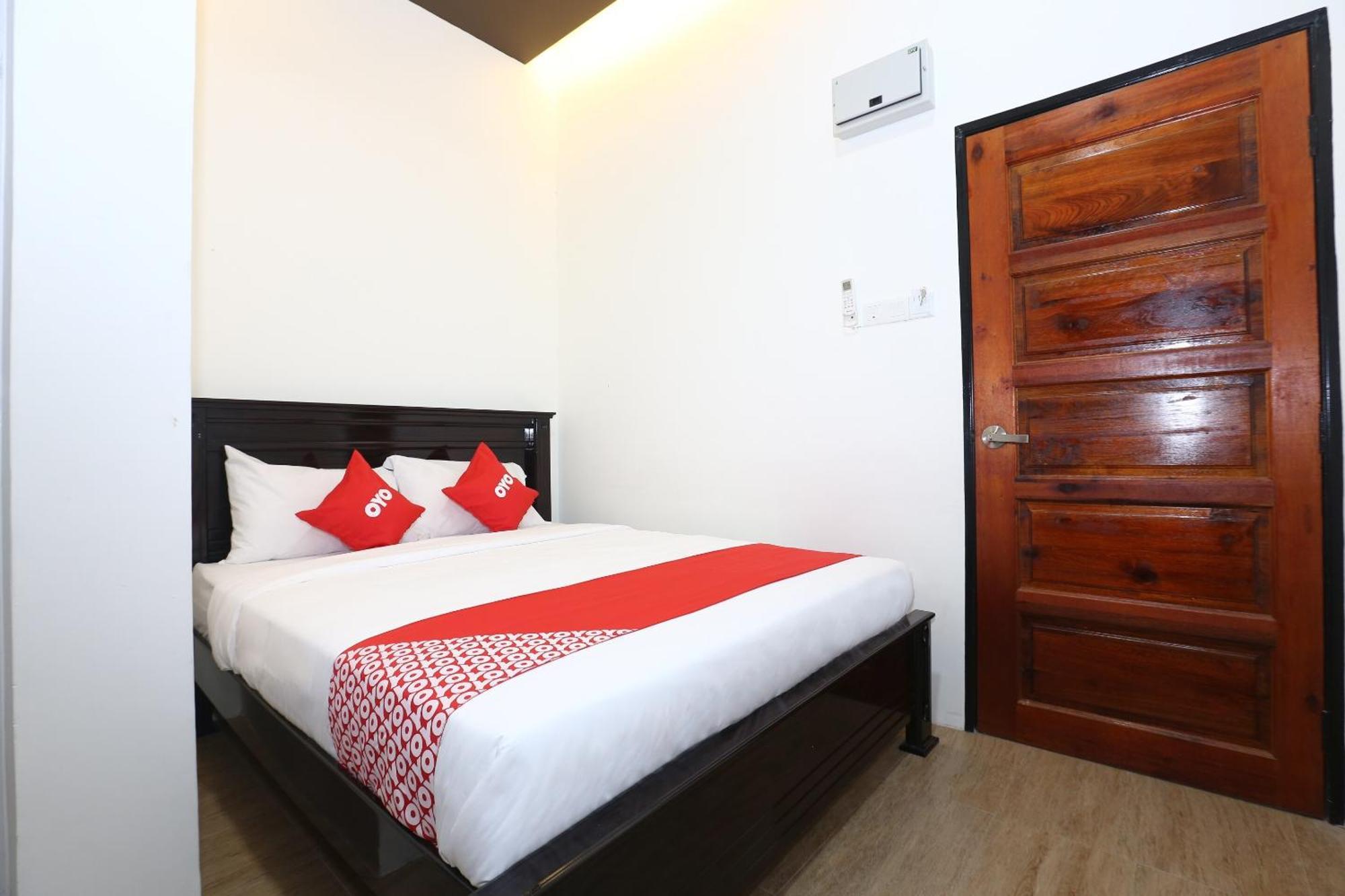 Super Oyo 89678 Ady Hotel Куала Теренгану Екстериор снимка